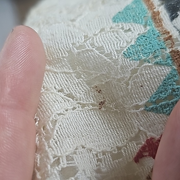 Everly Off White Lace Dress with Inkat Pattern; Size Large - Picture 8 of 9